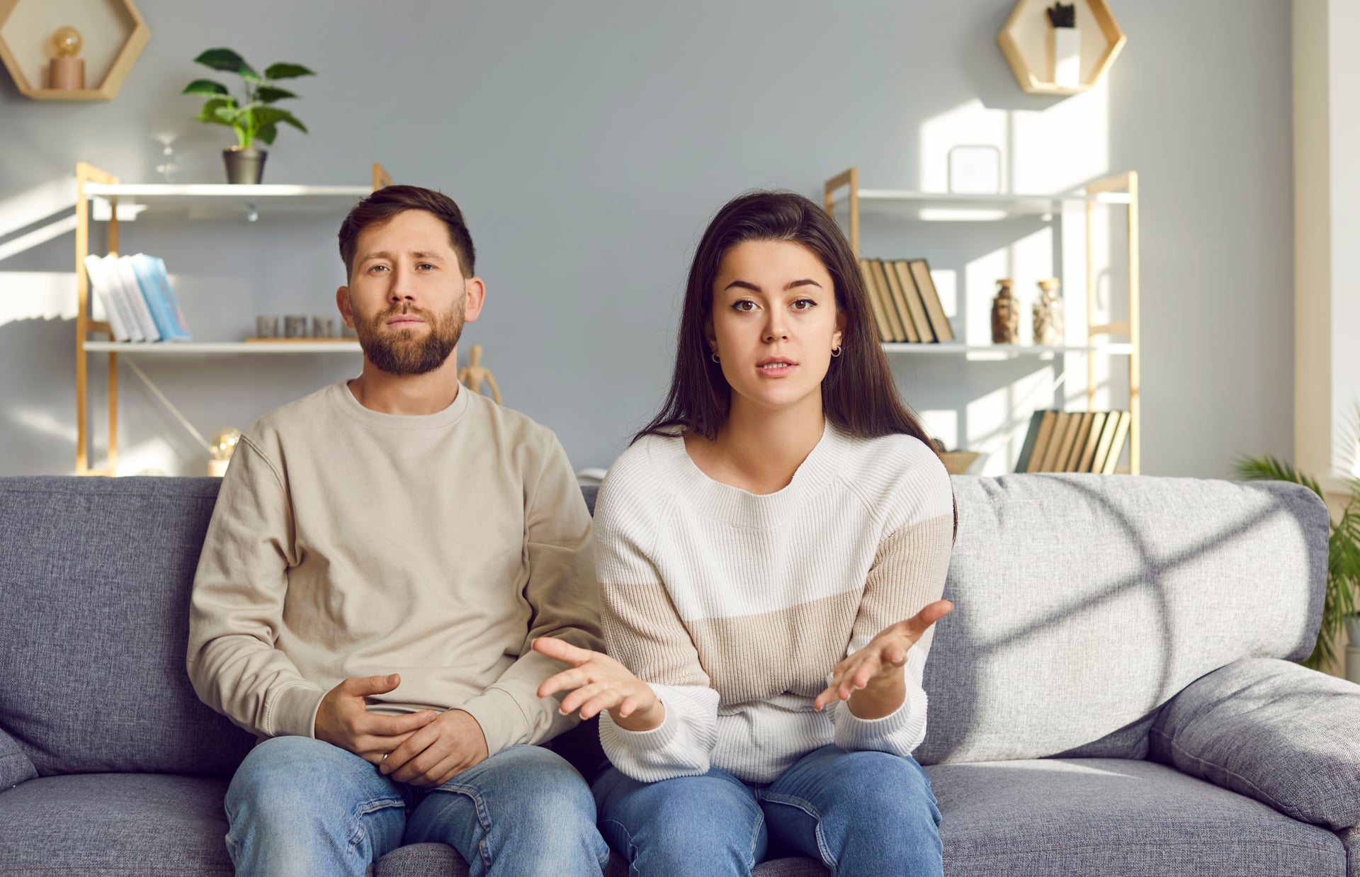 Therapist providing online counselling using evidence-based modalities.